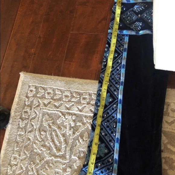 Blue Velvet Palestinian Thobe - Picture 11 of 13